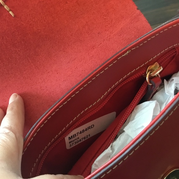 D&B Red Crossbody 100% Leather - Picture 7 of 10